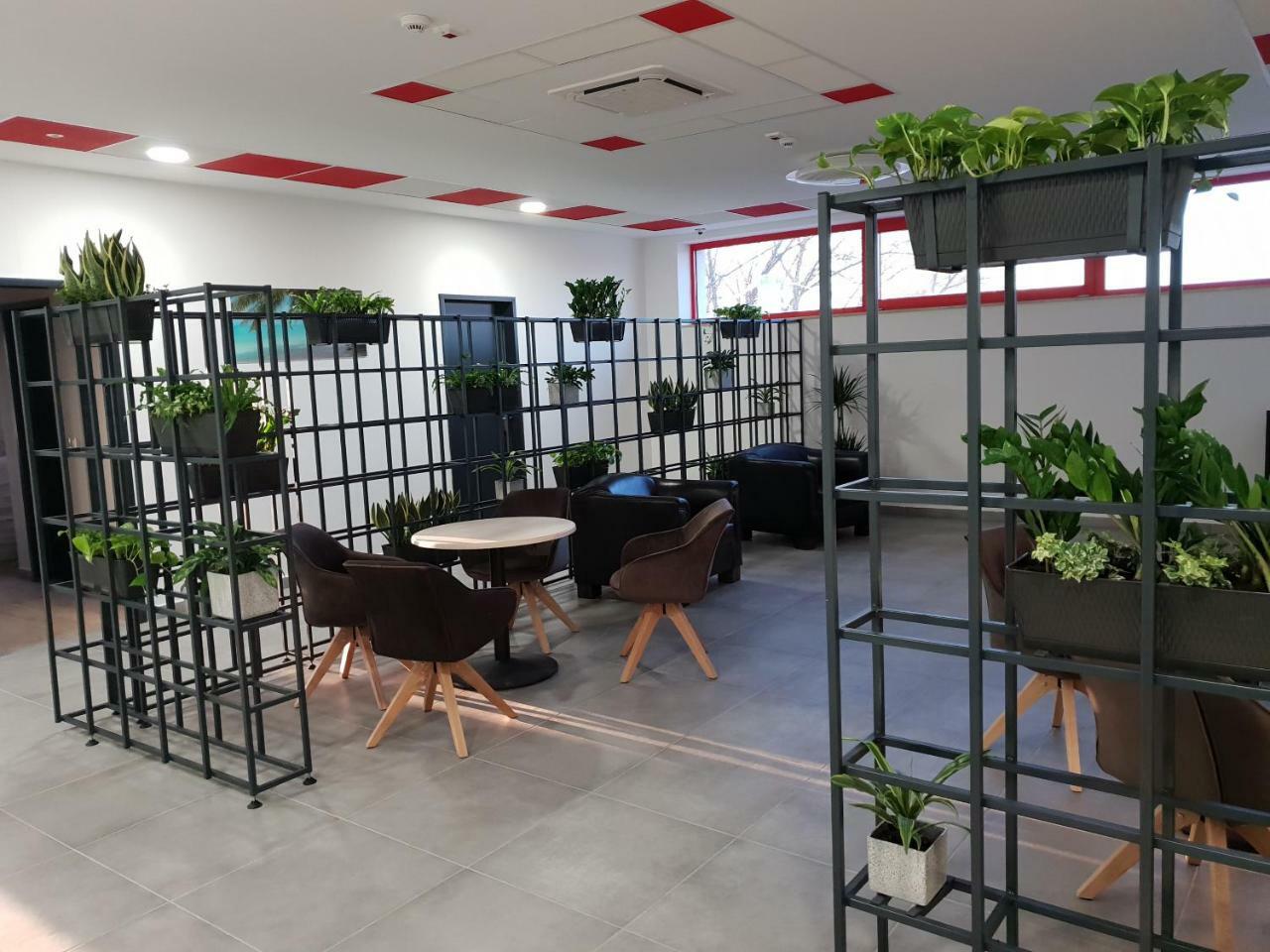 Top Hotel Vertesszolos Εξωτερικό φωτογραφία