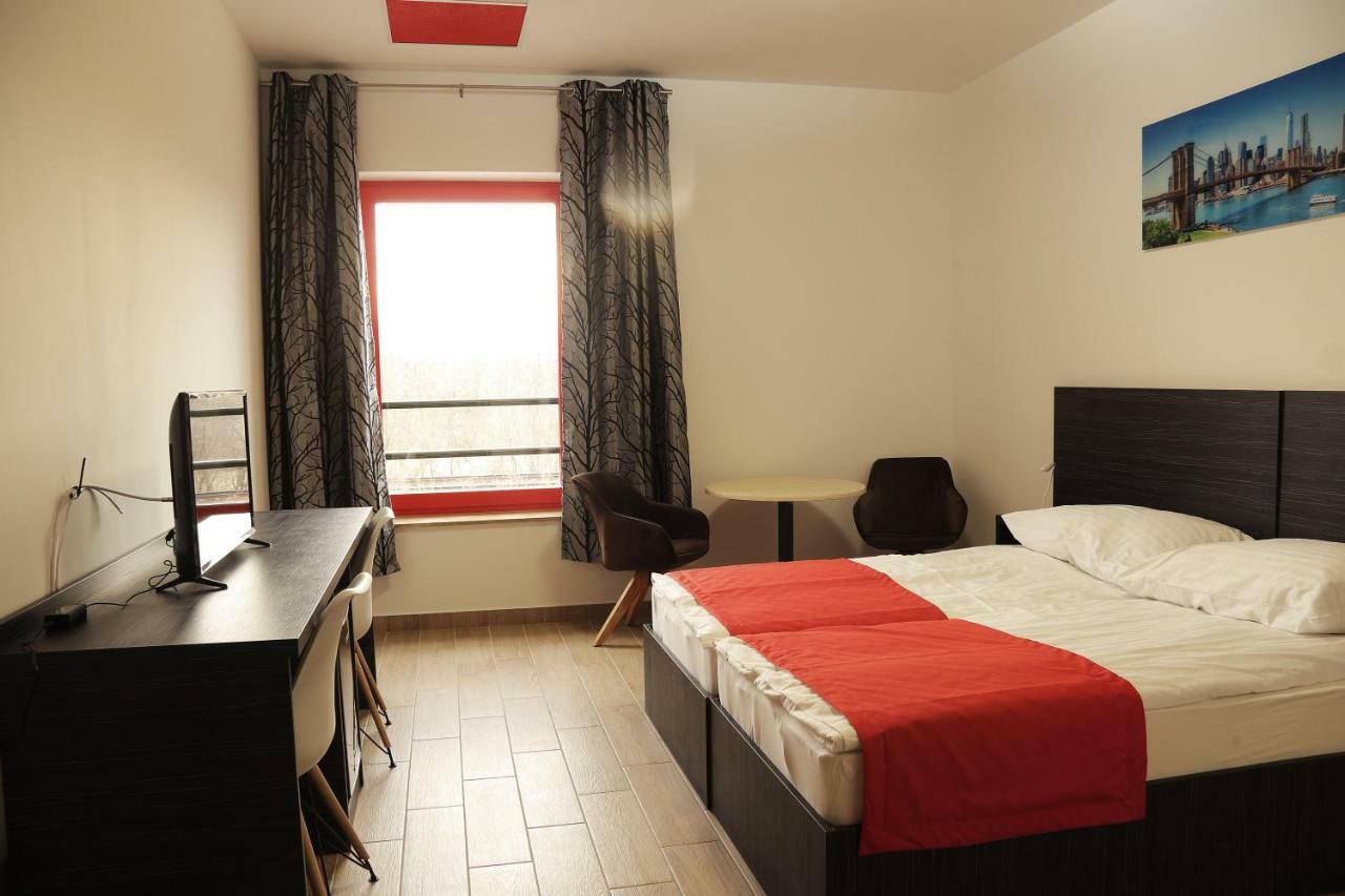 Top Hotel Vertesszolos Εξωτερικό φωτογραφία