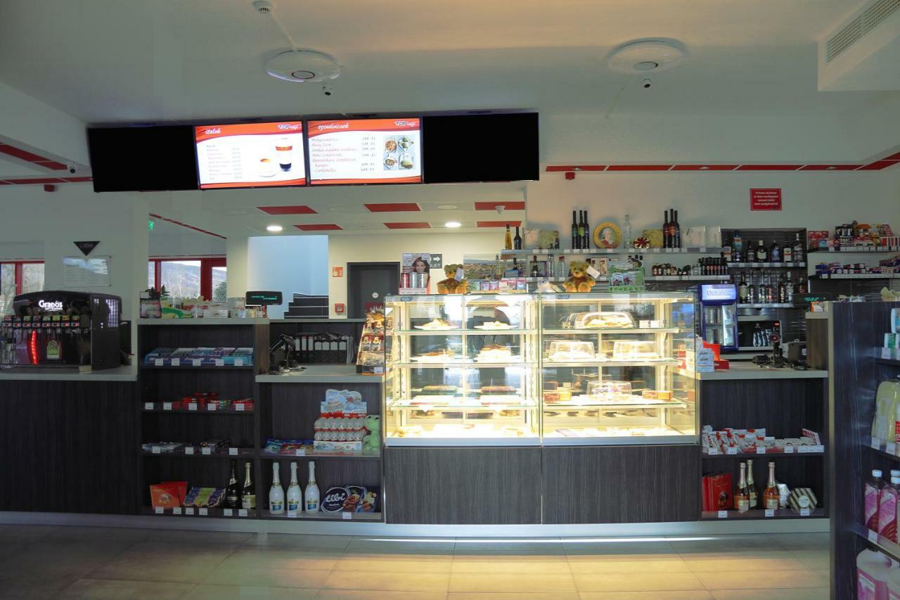 Top Hotel Vertesszolos Εξωτερικό φωτογραφία